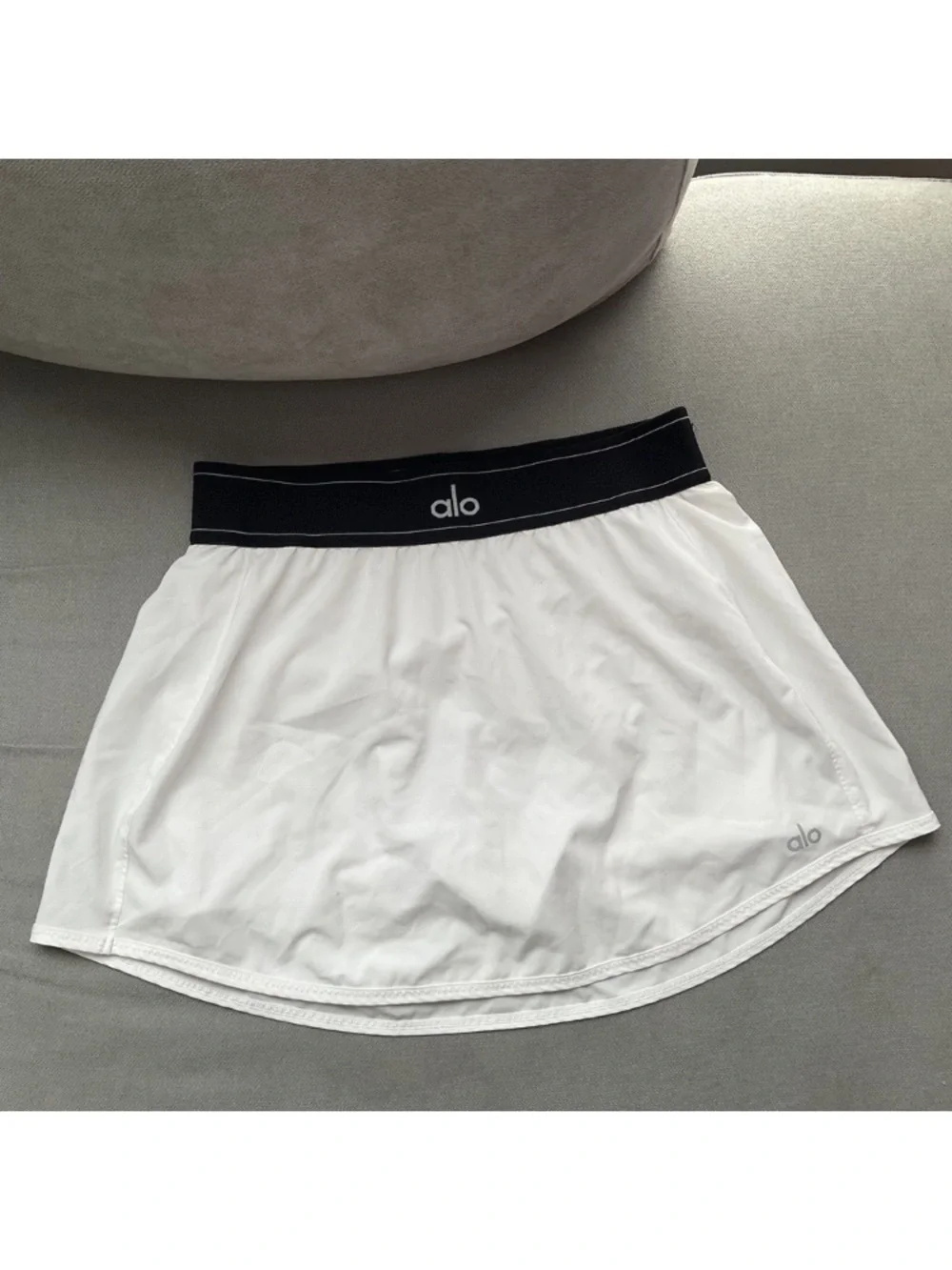 ALO Yoga White Skort with Black Elastic Waistband